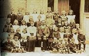 1907 school group